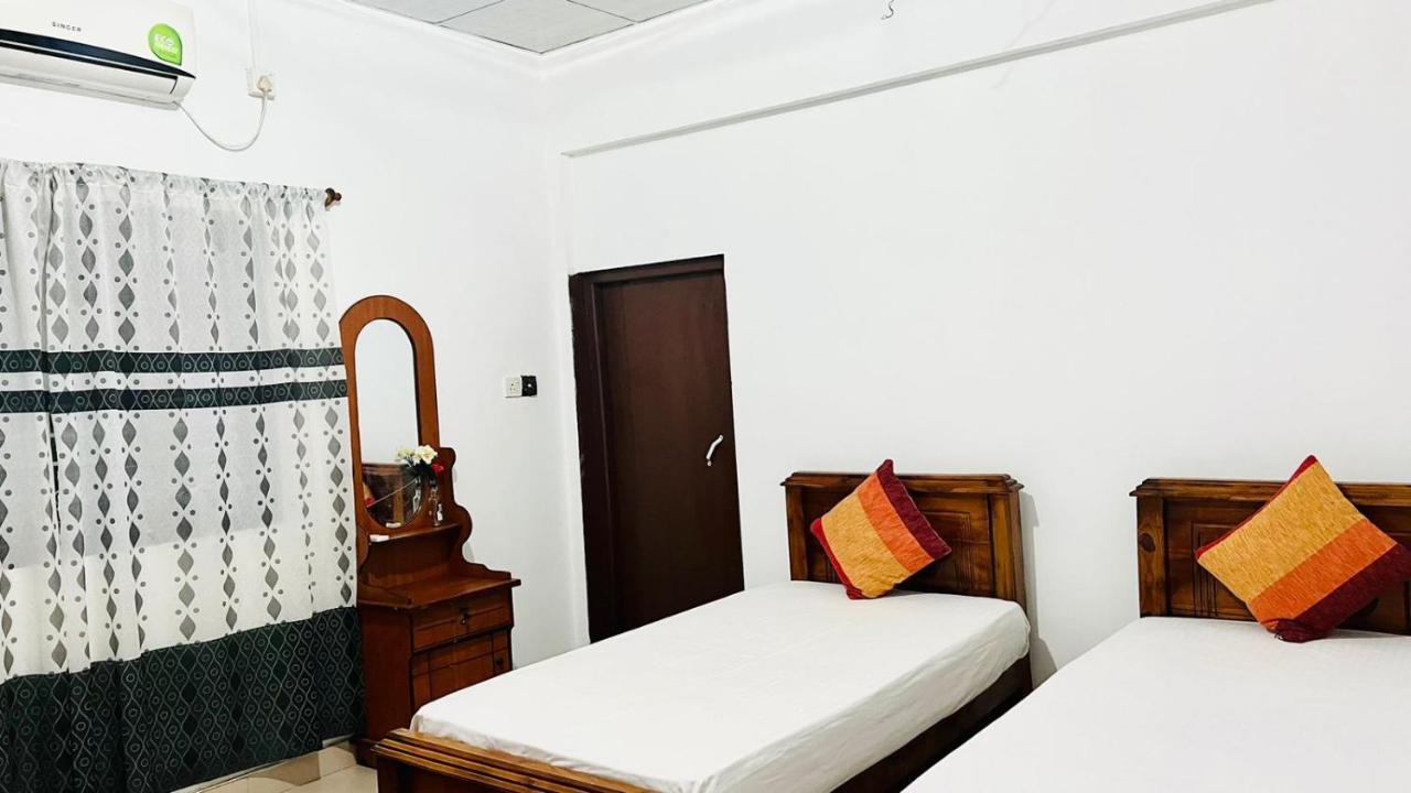 Village Feel Home Stay Sigirîya Extérieur photo