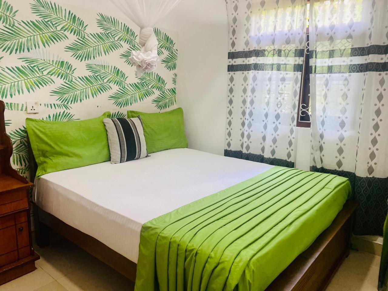 Village Feel Home Stay Sigirîya Extérieur photo