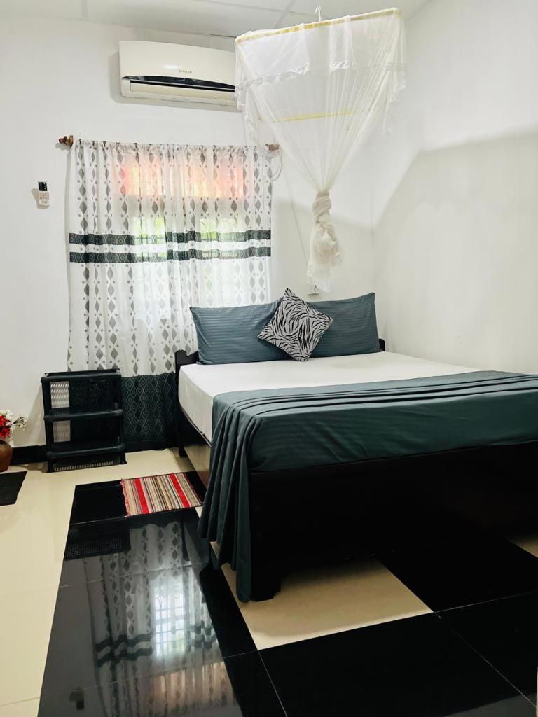 Village Feel Home Stay Sigirîya Extérieur photo
