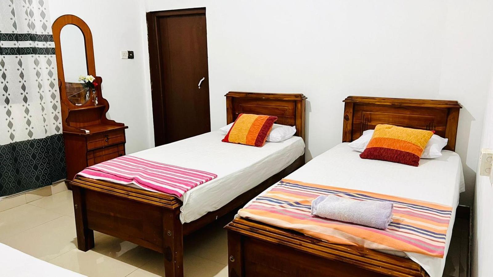 Village Feel Home Stay Sigirîya Extérieur photo
